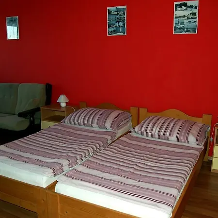 Апартаменты Dorisz Apartman